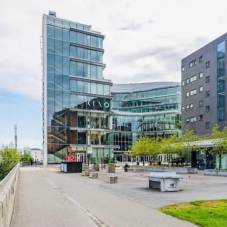 Demims Greater Oslo - Modern, & Stylish * ロレンスコグ